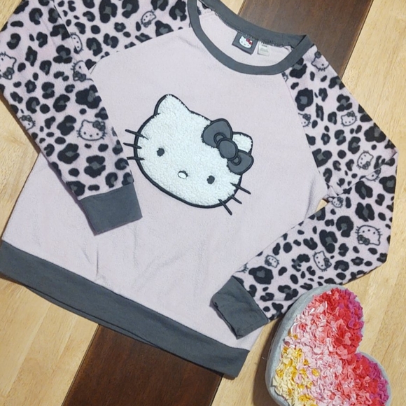 Licensed Print Hello Kitty Pajamas - Picture 2 of 9